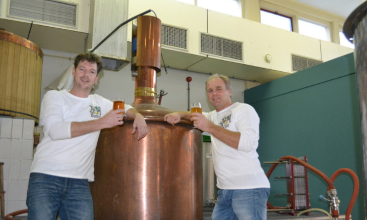 45011-Brouwerij Borrelnoot Kenneth en Rocco