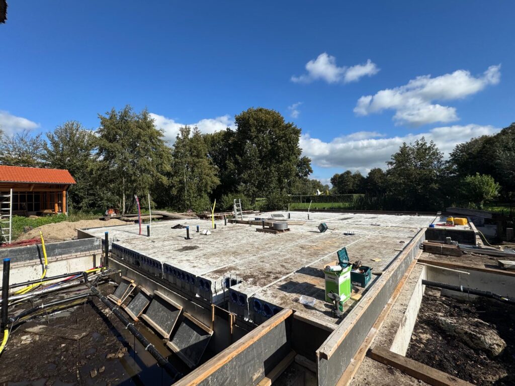 Eerste paal markeert start bouw Restaurant De Oortjeshoeve