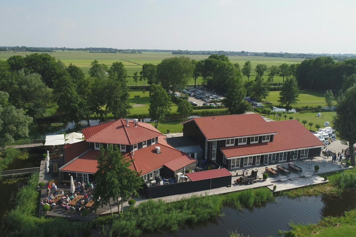 Luchtfoto van Buitenplaats Kameryck