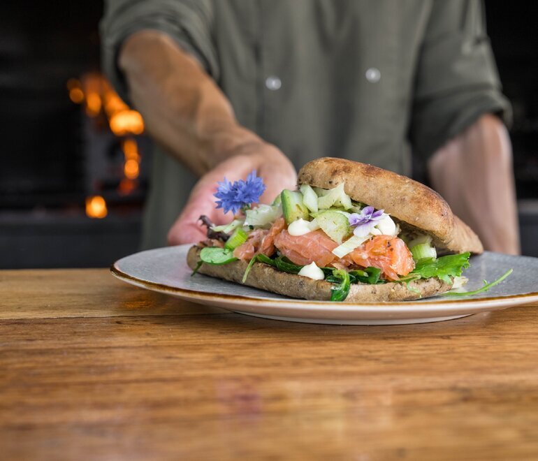 128-2025-kameryck-broodje-zalm-5-lemon-food-photography-klein-2.jpg