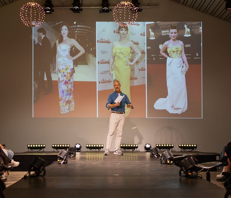 floorfoto-davines131-2.jpg