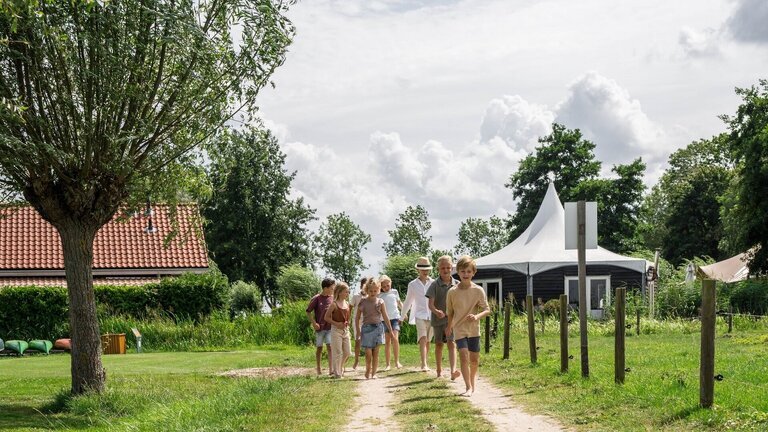 15-07-2025-blote-voeten-pad-1-klein.jpg